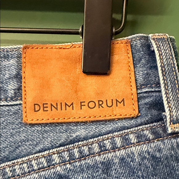 Aritzia Denim Forum The Ex Boyfriend Distressed Cutoff Jean Shorts Womens 24 - Picture 8 of 10